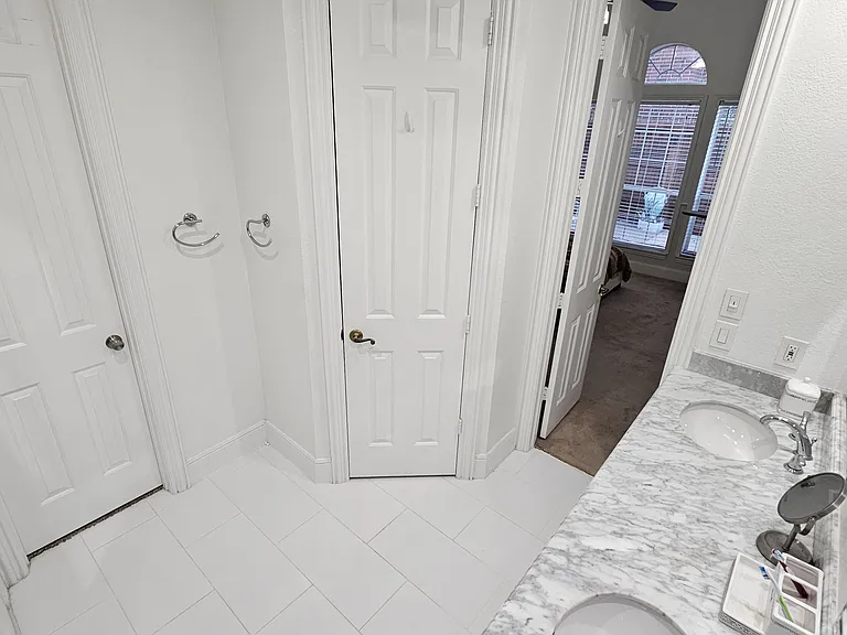 8207 Persimmon St — Photo 14