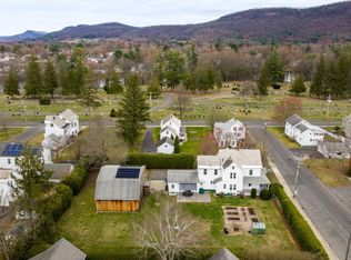 89 Garfield Ave, Easthampton, MA 01027