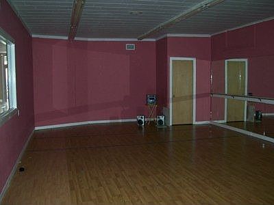 4th image of 119 W Park Ave