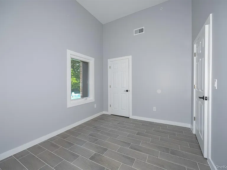 126 Innis Ave #1-2 — Photo 7