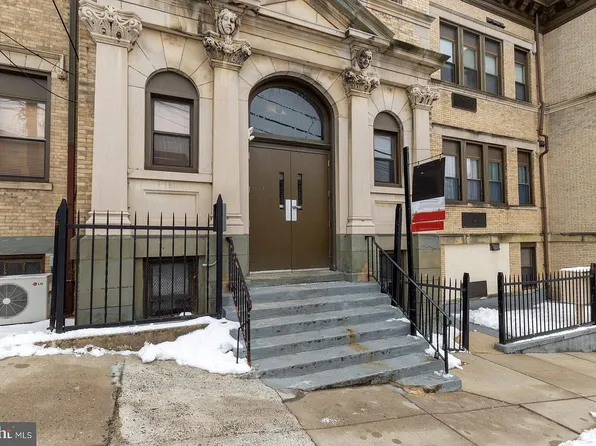171 Grape St, Philadelphia, PA