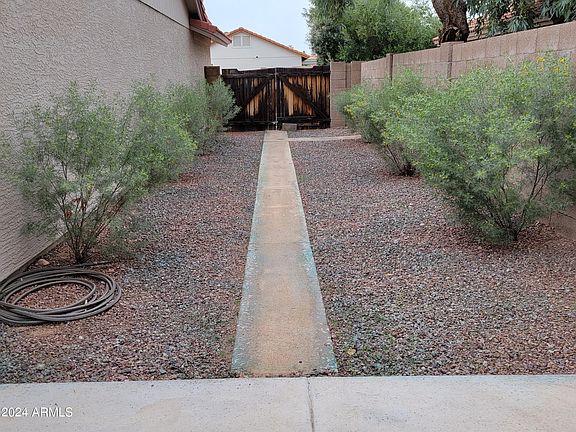 5th image of 9139 W COUNTRY GABLES Drive
