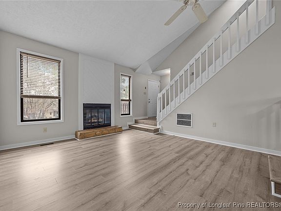 5th image of 6486 Kelmscot Ct