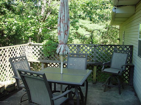 5th image of 1560 Fawn Valley Dr