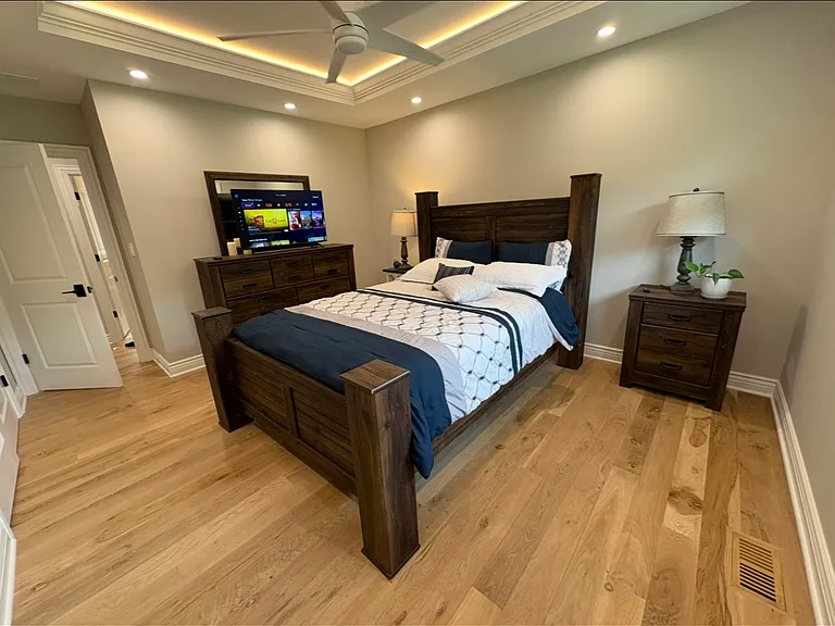 1010 Crabtree Ln — Photo 14