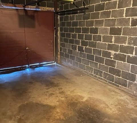 3rd image of 794 N Glencoe St #1