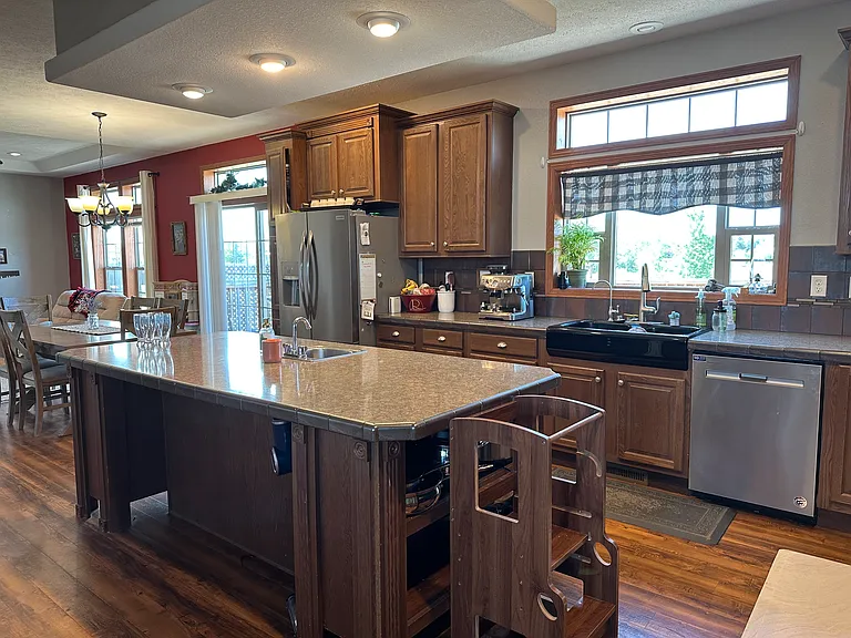 Lake View Dr — Photo 6