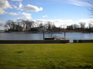 17 Baywater Dr, Darien, CT 06820