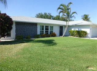 1318 70th St W, Bradenton, FL 34209