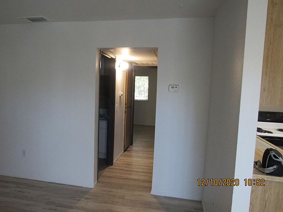 4th image of 445 Jefferson Ave