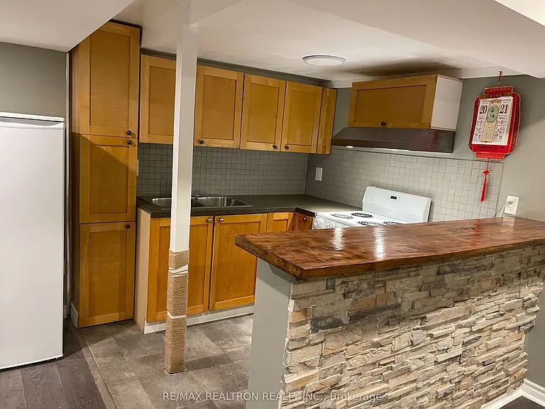 7 Barnwell Dr — Photo 9
