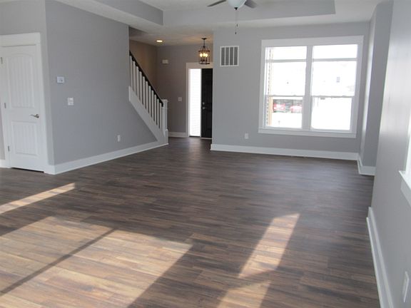 5th image of 11324 Sand Hill Dr