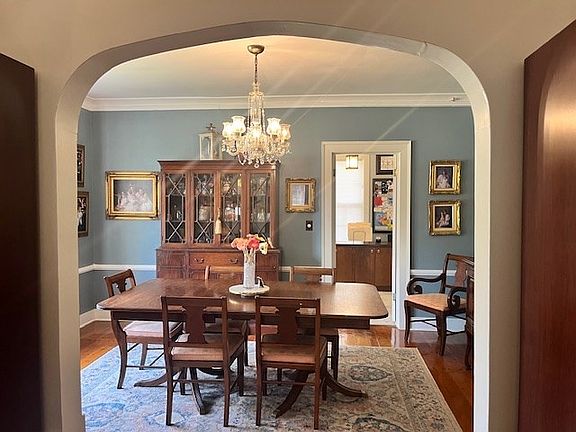 4th image of 212 N Leflore Ave