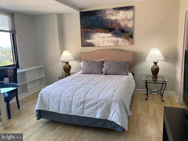 River Place South — Photo 3