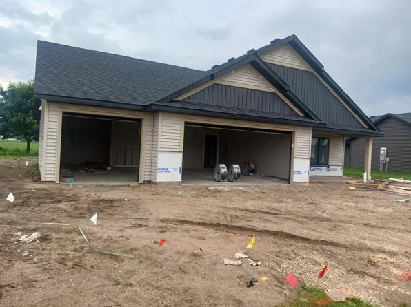 1130 21st St, Wabasha, MN 55981