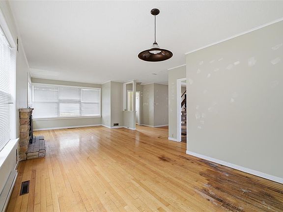5th image of 110 Cornwall Avenue