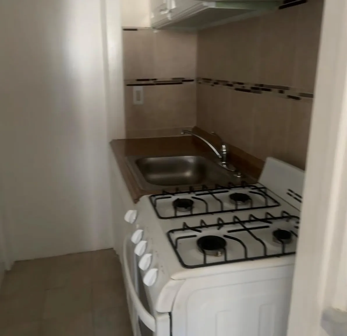 2 bed, 1800 sqft, $2,500 — Photo 4