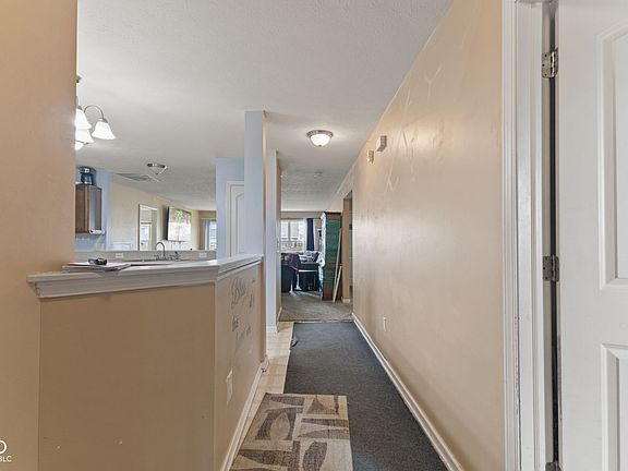 4th image of 10762 Tedder Lake Dr