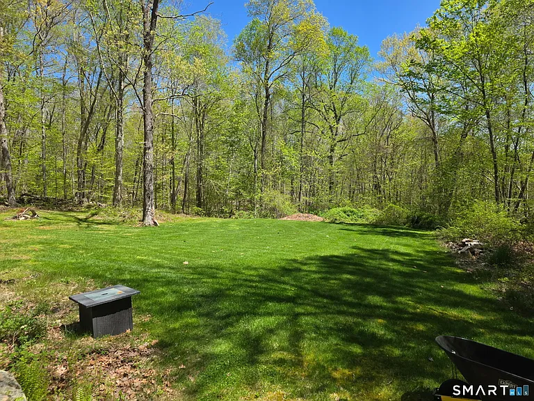 708 E Pond Meadow Rd — Photo 7