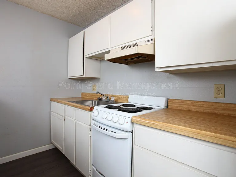 1226 S Longfellow St — Photo 11