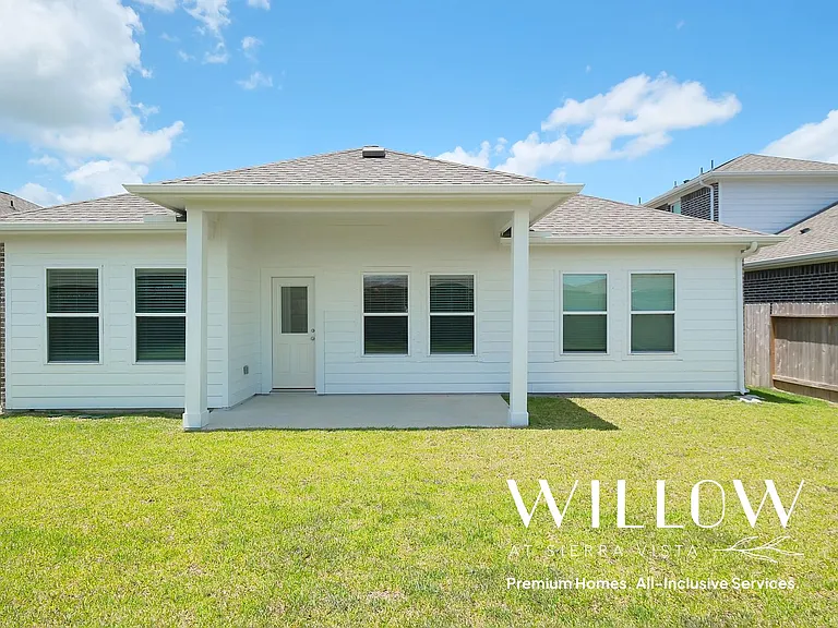 1218 Scarlet Creek Dr — Photo 4