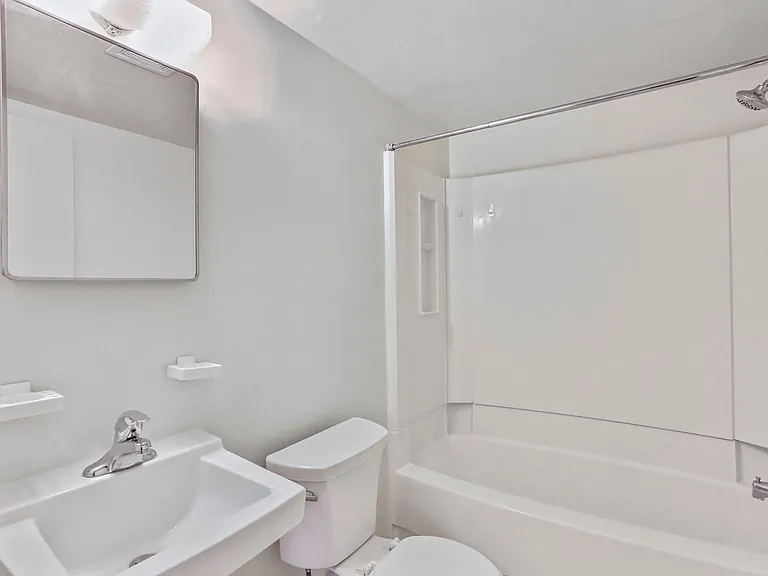 620 6th Ave #102 — Photo 14