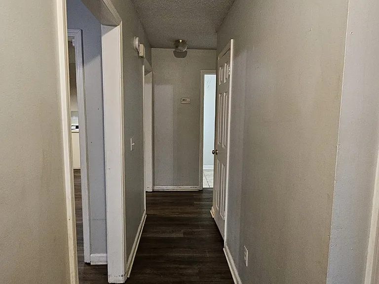 211 Plantation Rd — Photo 57
