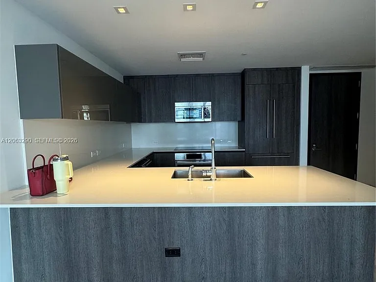 88 SW 7th St #2403 — Photo 10