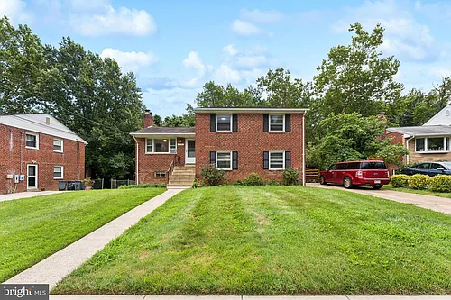 10307 Beaumont St Photo 1