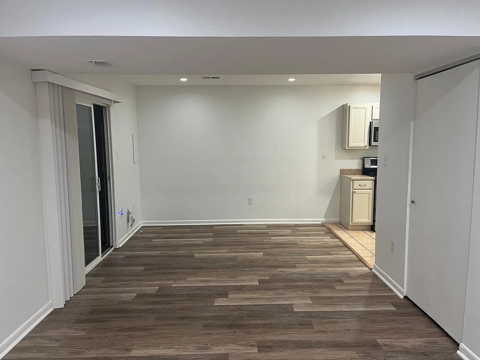 3 bed, 1.5 bath, 1300 sqft, $2,250 — Photo 4