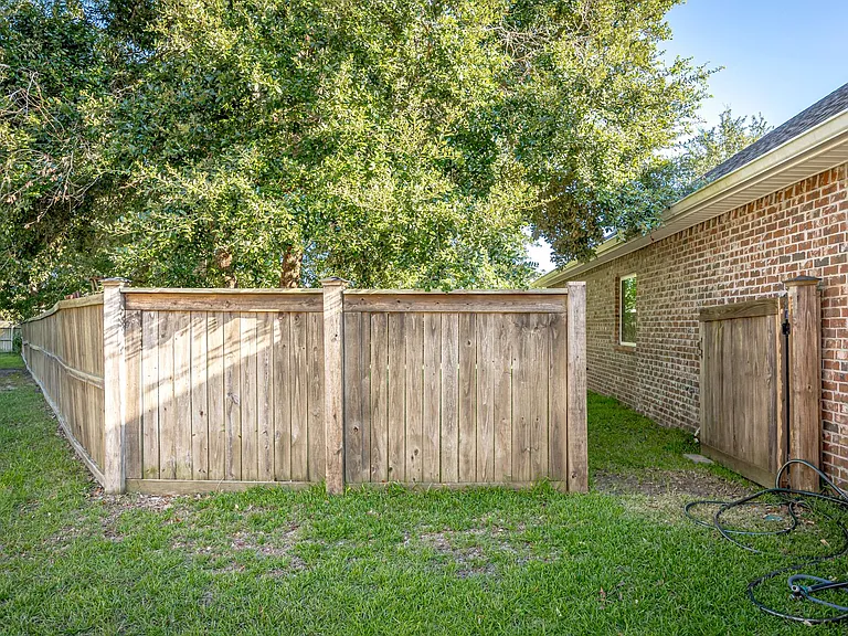 1013 Silverbell Cv — Photo 68