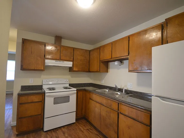 511 Church St — Photo 14