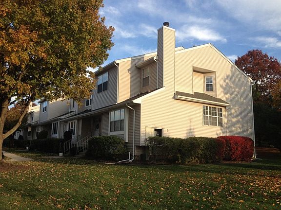 4th image of 187 Driscoll Ct