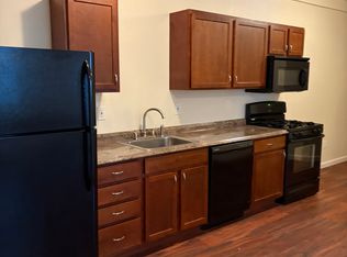 8 13th St #10, Bangor, ME 04401