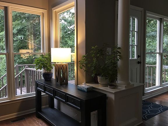 Wall-to-wall windows