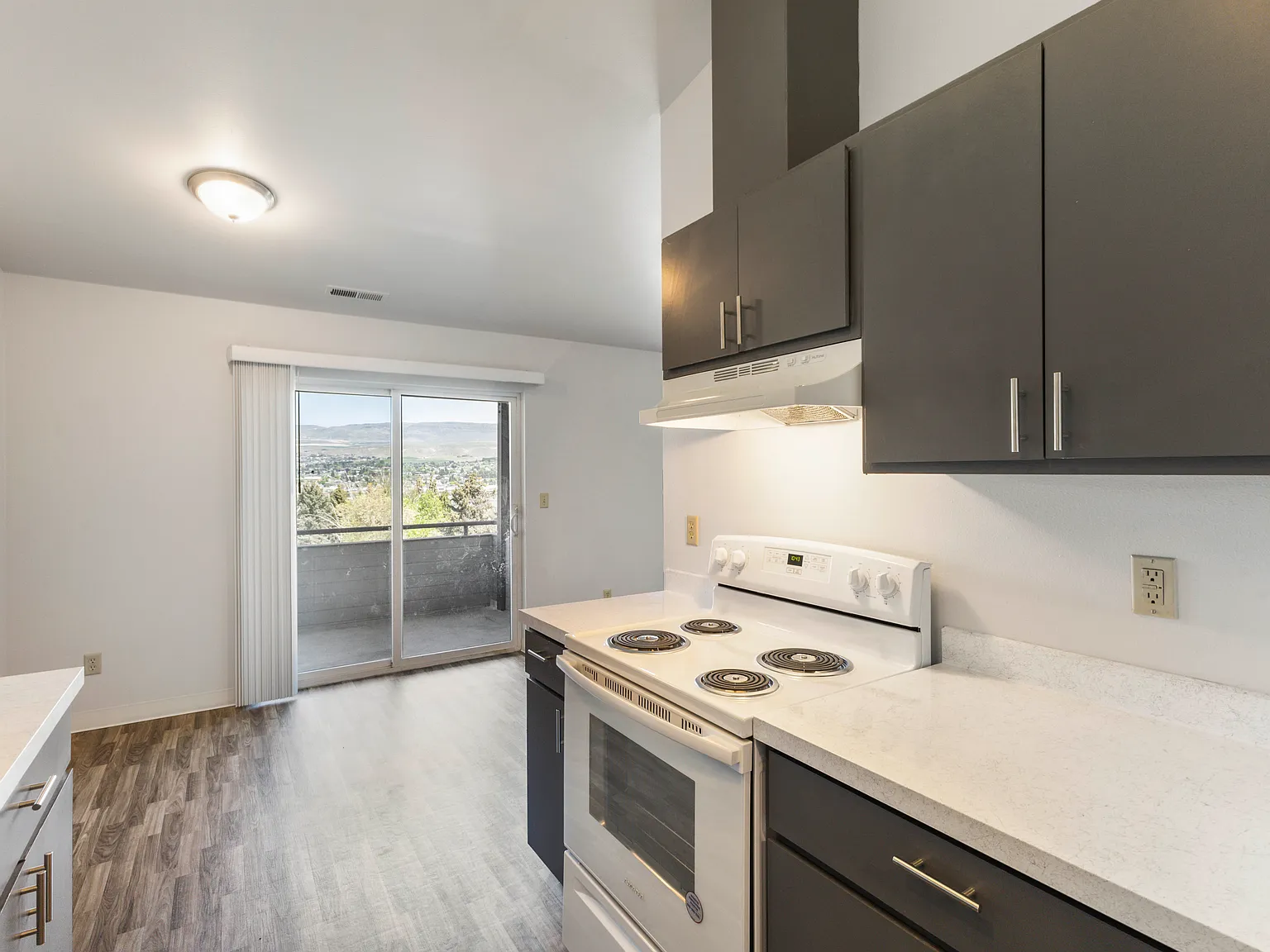Aspen Heights Apartments — Photo 2