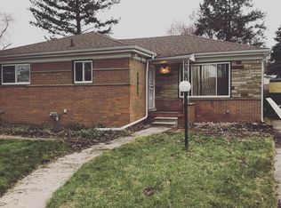 24321 Blackstone Ave, Oak Park, MI 48237