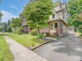 1000 Grace Ter, Teaneck, NJ 07666