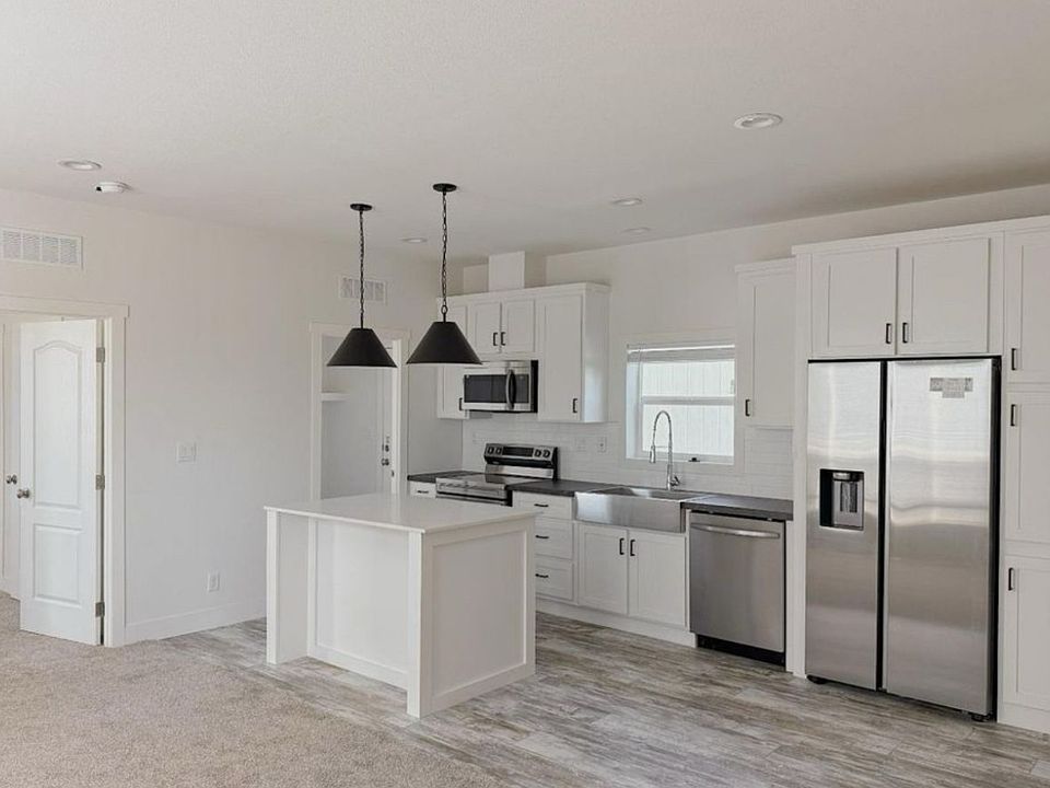 1st image of 5065 42nd St