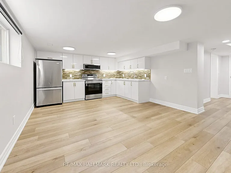 87 Fallingbrook Rd — Photo 28