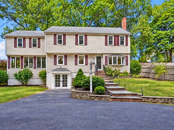 25 Evelyn Pl, Quincy, MA 02171