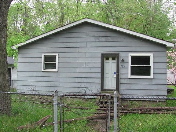 2nd image of 735 Marion Pike