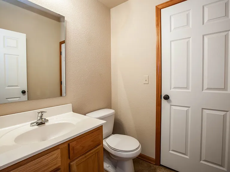 724 Oakbrook Pl — Photo 5