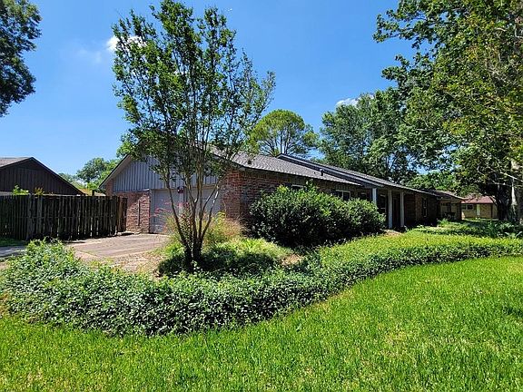 2nd image of 802 Seafoam Rd