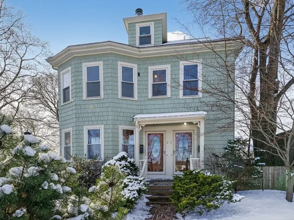 3 Henry St Unit 3, Belmont, MA 02478