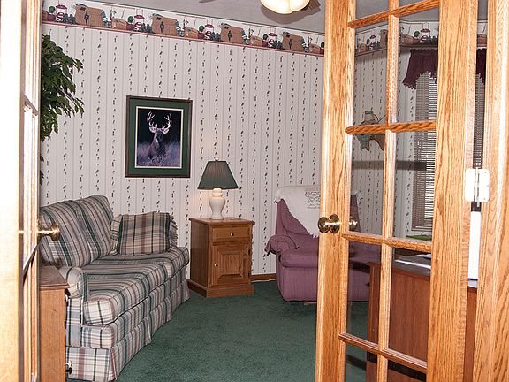 4th image of 10361 Foxwood Dr