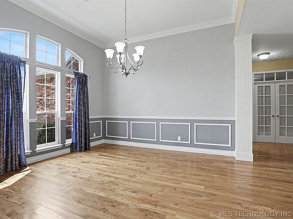 5th image of 4216 W Detroit St