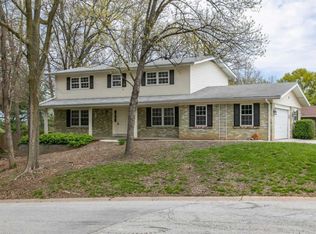 13 San Carlos Dr, Saint Charles, MO 63303