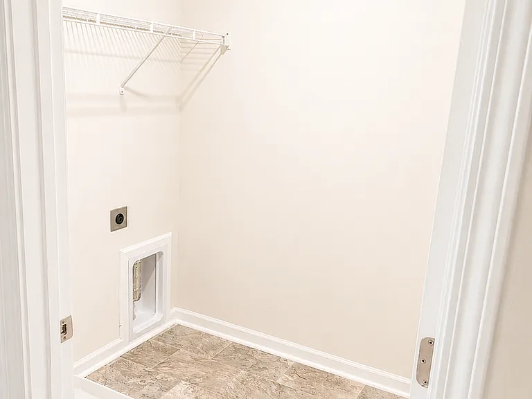 102 Benelli Dr — Photo 25
