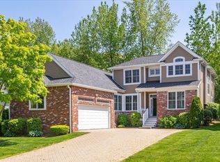 6 Riverwalk Ln UNIT 6, East Walpole, MA 02032